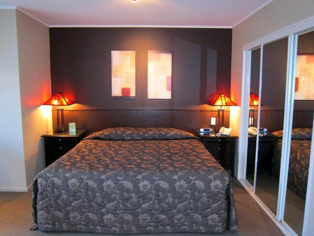 St James Apartments Queenstown Phòng bức ảnh