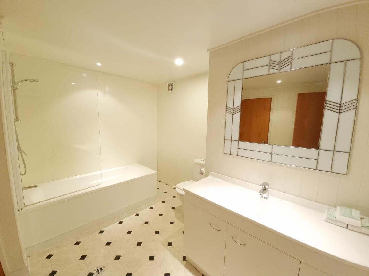 St James Apartments Queenstown Ngoại thất bức ảnh
